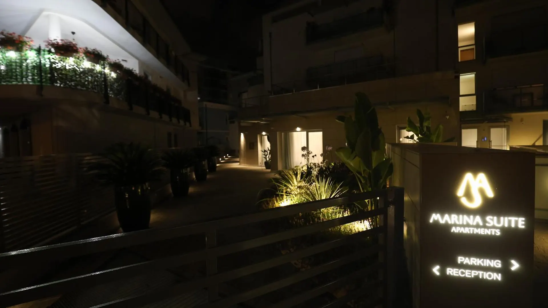 Marina Suite Apartments Rimini 0*,  Italia
