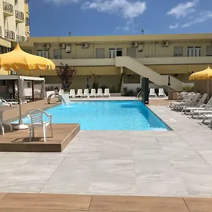 Montmartre Hotel apartamentowy